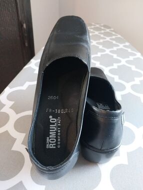 Women's Black Leather Slip-On Comfort Loafers